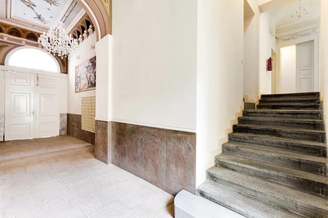 Prague Centre Armani Apartment Екстер'єр фото