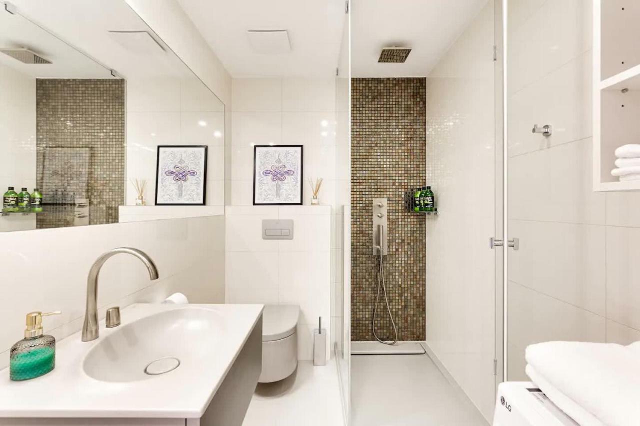 Prague Centre Armani Apartment Екстер'єр фото